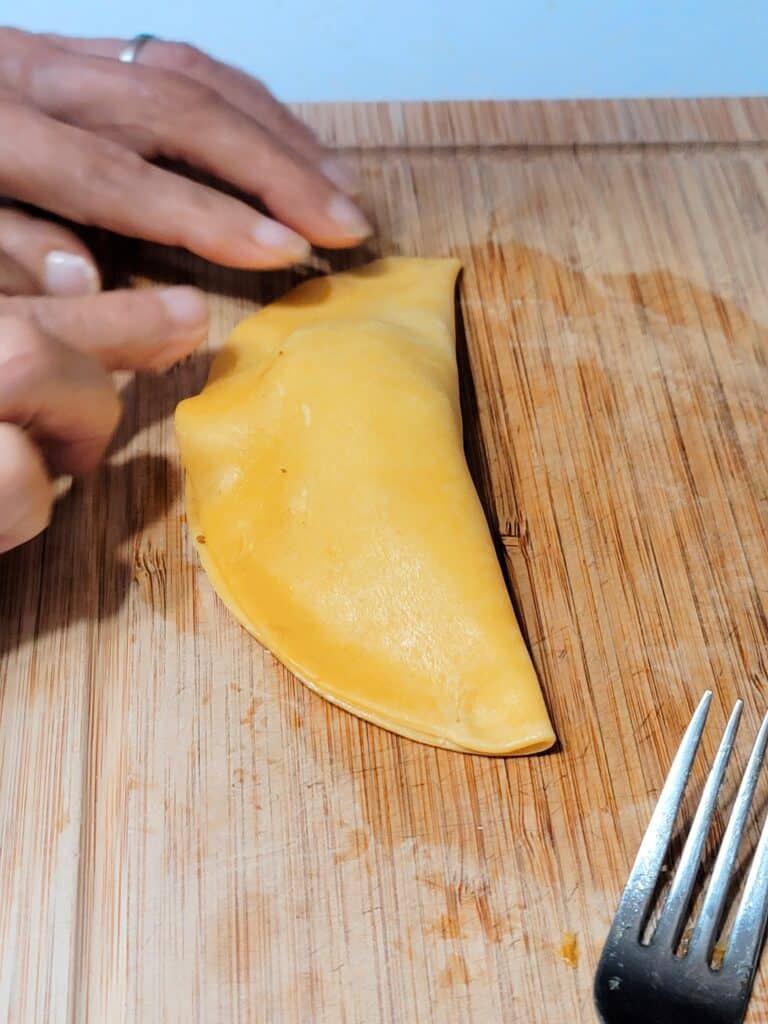 sealing the empanada