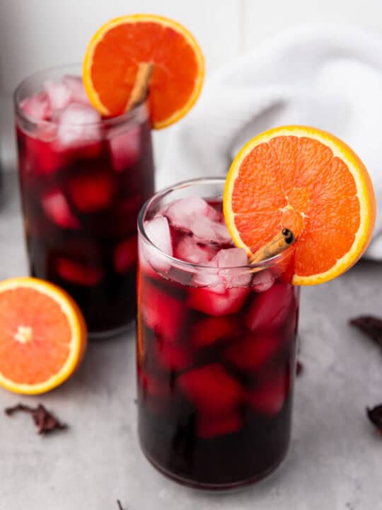 two-glasses-of-agua-de-jamaica